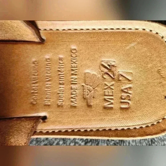 Sunflower Mexican Embroidered Sandals - Picture 5 of 5